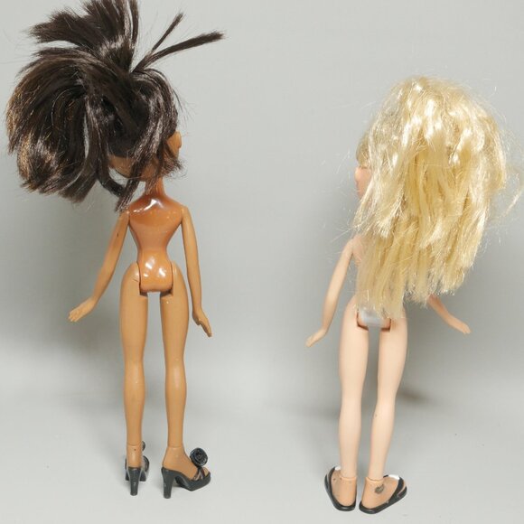 Pair 2X Bratz Dolls Sasha Chloe No Clothes - Picture 5 of 5